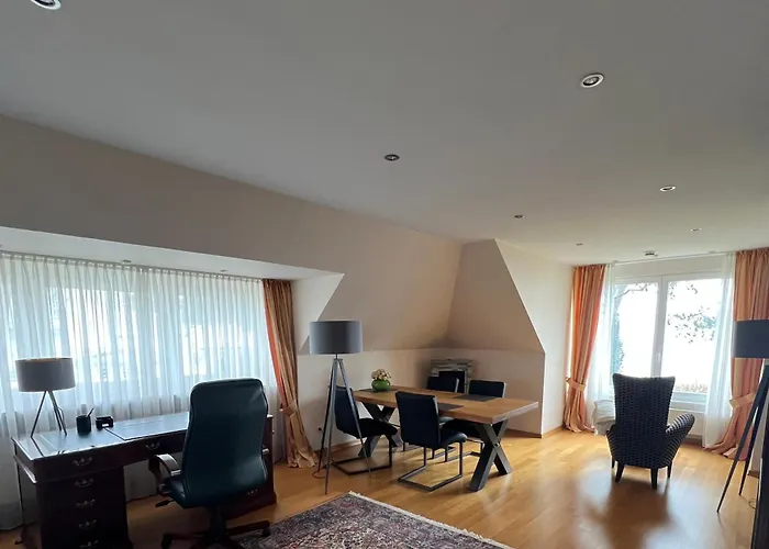 Duenenhaus *